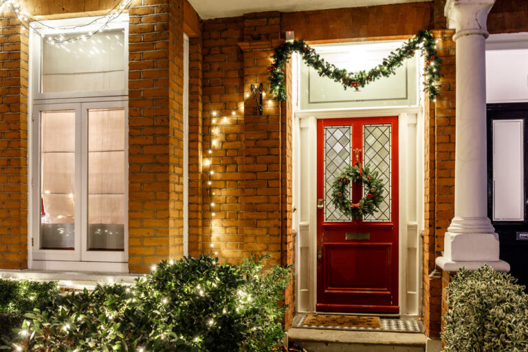 The ultimate checklist for a Christmas move